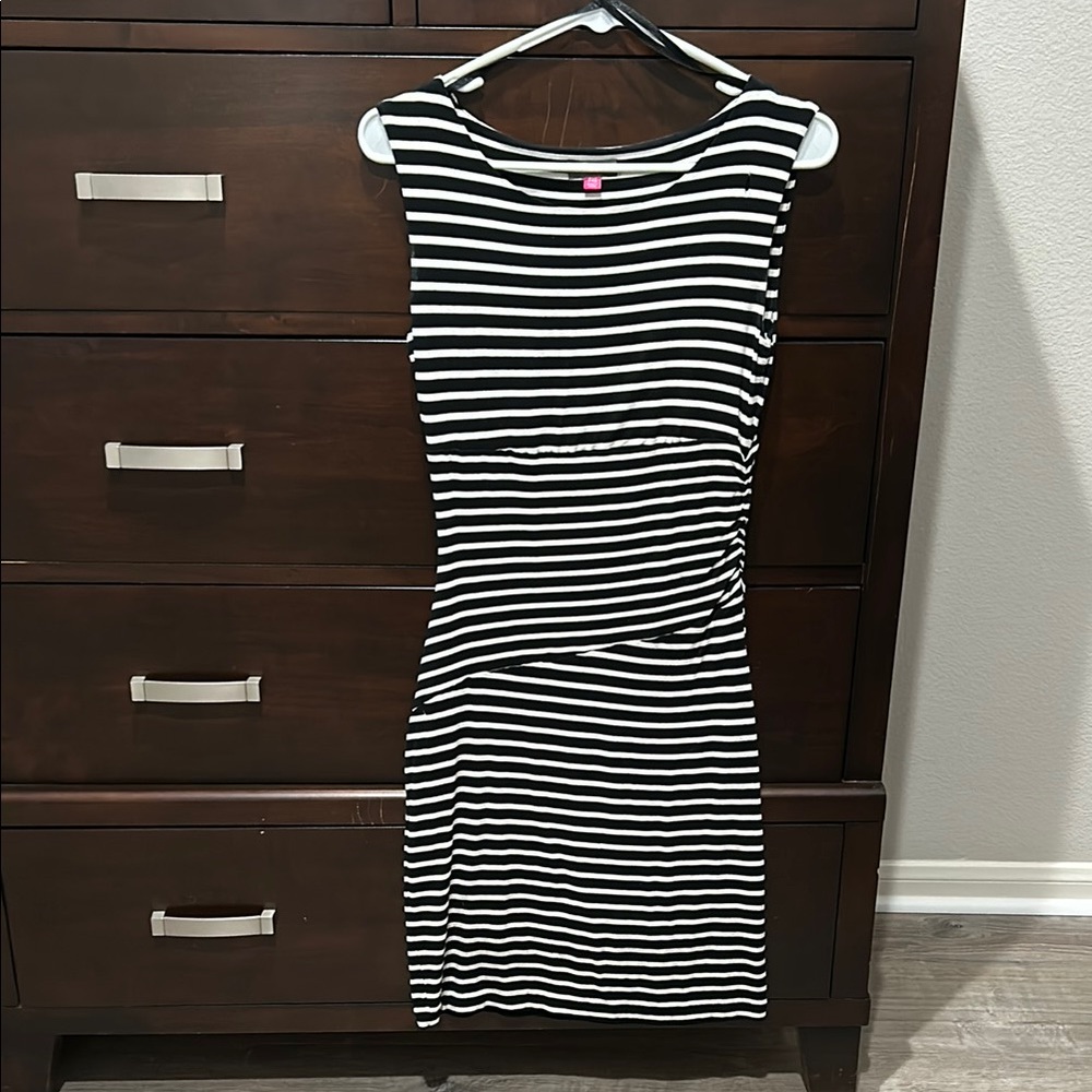Vince Camuto Black and White Sheath Midi Dress